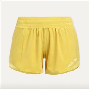 Peloton x Lululemon 4” Hotty Hot Shorts 🍋